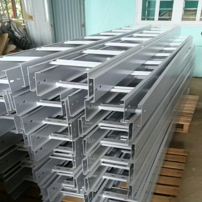 mua thang cáp 500x100 tại Nam Việt CNC