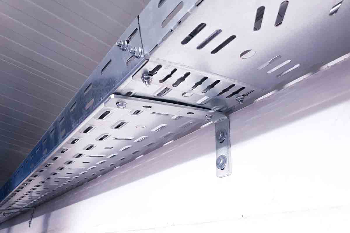 ưu điểm của máng cáp đục lỗ