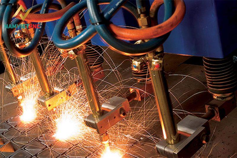 Báo giá cắt CNC thép tấm mới nhất