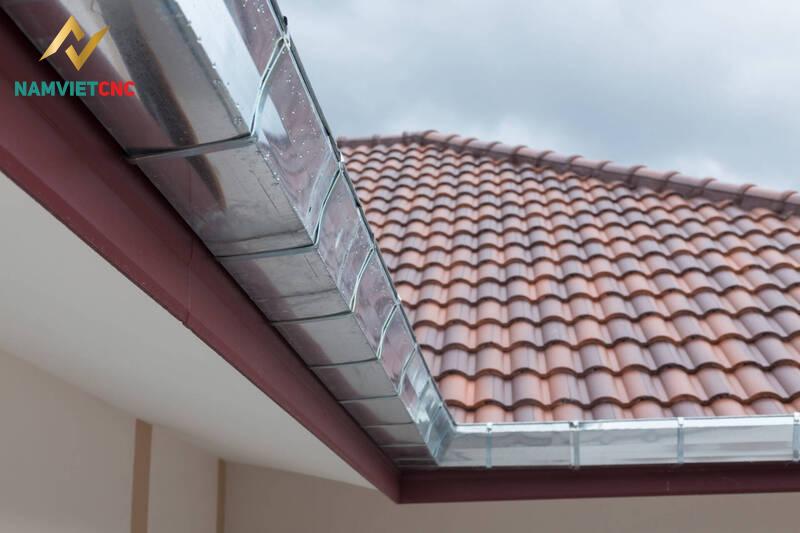 Tìm hiểu về máng thoát nước mái tôn