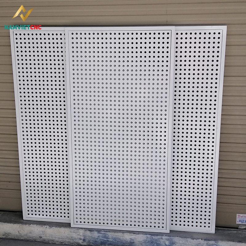 Tấm thép đục lỗ