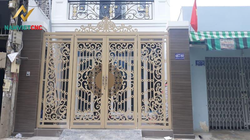 Kích Thước Cổng Sắt 4 Cánh: Đúng Tiêu Chuẩn và Phong Thủy