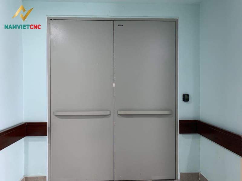 Những Loại Phụ Kiện Cửa Thép Chống Cháy Phổ Biến