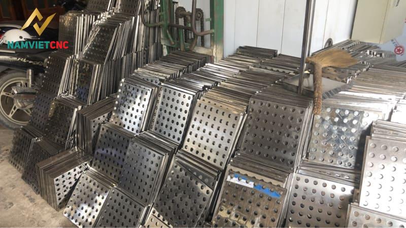 máng tôn inox và những lưu ý khi sử dụng