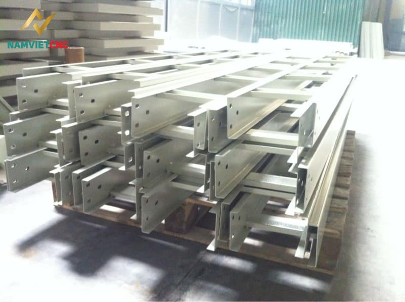 Thang Cáp Máng Cáp trong Xây Dựng Nhà Máy